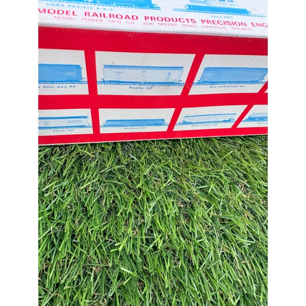 Model Power HO Scale CP Rail Sliding Door Boxcar 9010 Canadian‎ Pacific 59983
